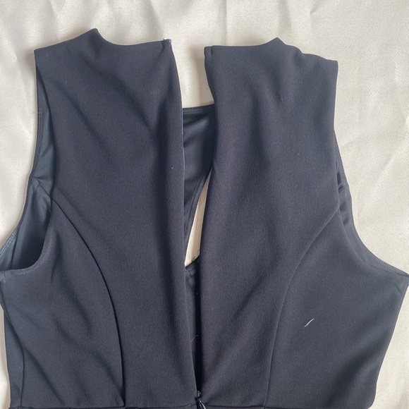 Express Black Midi Dress With Cut Out - Picture 9 of 15